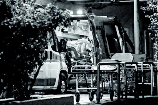 Κοροναϊός – Φθάνει την Αθήνα σε μολύνσεις η Θεσσαλονίκη – Απογοητευτική η προσέλευση για εμβολιασμό