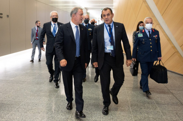 Συνάντηση Παναγιωτόπουλου με Ακάρ – «Απαιτείται τήρηση των αρχών καλής γειτονίας»