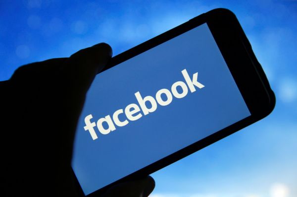 Facebook – Νέα προβλήματα λειτουργίας στο δημοφιλές μέσο κοινωνικής δικτύωσης