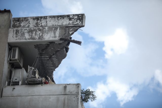 Χαλάνδρι - Ο δήμος εξασφάλισε στέγη για τις οικογένειες της πολυκατοικίας όπου κατέρρευσε το μπαλκόνι