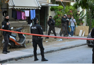 Δολοφονία στο Αιγάλεω – Παραδόθηκε ο 20χρονος γιος