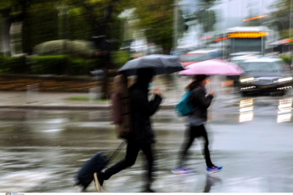 «Μπάλλος» – Τεράστια προβλήματα στην Αττική από τη σφοδρή καταιγίδα