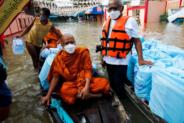Ινδία - Στο έλεος πλημμυρών η νοτιοδυτική χώρα - Πάνω από 25 νεκροί