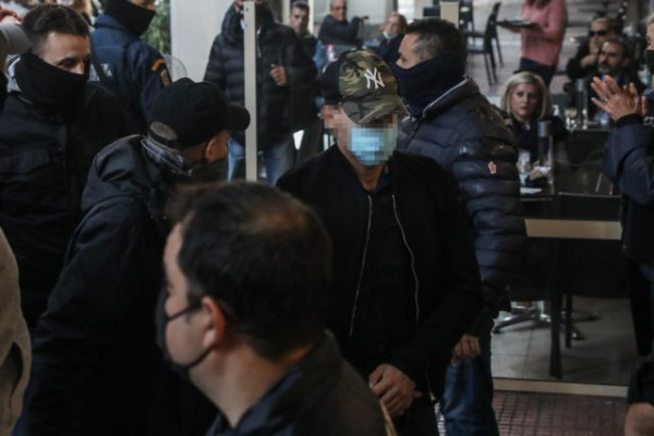 Πέραμα – Αρνήθηκαν όλες τις κατηγορίες στις απολογίες τους οι 7 αστυνομικοί – Στον ανακριτή ο 14χρονος Ρομά