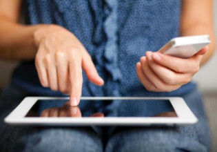 Δωρεάν 50 GB για εφήβους – Ανοίγουν οι αιτήσεις για τους εμβολιασμένους 15 με 17 ετών