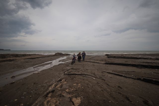 Le Figaro – Μετά τις πυρκαγιές, η «Αθηνά» χτυπά το νησί της Εύβοιας