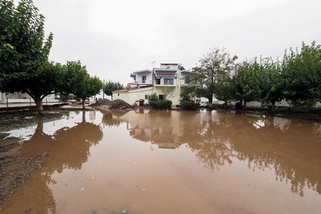 Κακοκαιρία «Αθηνά» - Εικόνες καταστροφής και απόγνωση στην Εύβοια - Μεγάλες ζημιές σε Πήλιο, Λάρισα