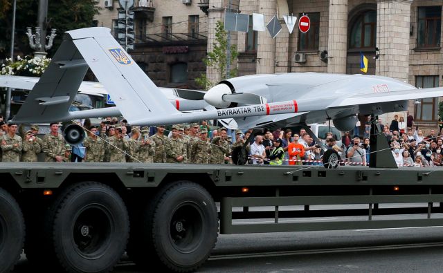 Ρωσία – Αντιδρά στοn εξοπλισμό της Ουκρανίας με τουρκικά drone