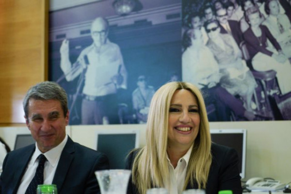 Φώφη Γεννηματά – Αναστέλλει την προεκλογική εκστρατεία του και ο Λοβέρδος