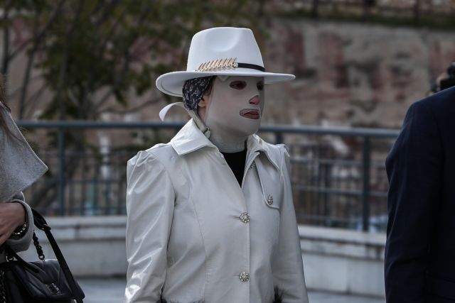 Επίθεση με βιτριόλι – Η μάχη ζωής για την Ιωάννα και η υπόσχεση σε όλες τις γυναίκες – θύματα