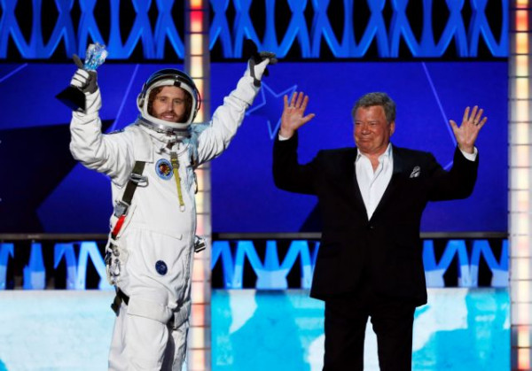 Ο 90χρονος Ουίλιαμ Σάτνερ, ο διάσημος κυβερνήτης Κερκ του Σταρ Τρεκ, θα ταξιδέψει στο διάστημα