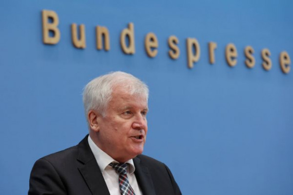 Δυσφορία στο Βερολίνο για την υποβολή χιλιάδων αιτήσεων ασύλου – Γιατί κατηγορεί την Ελλάδα