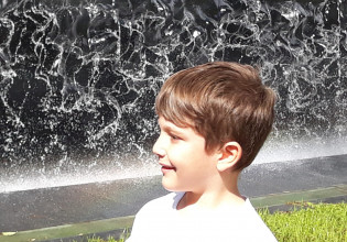 Ερασιτεχνικές φωτογραφίες από 38 πρόσφυγες και μετανάστες