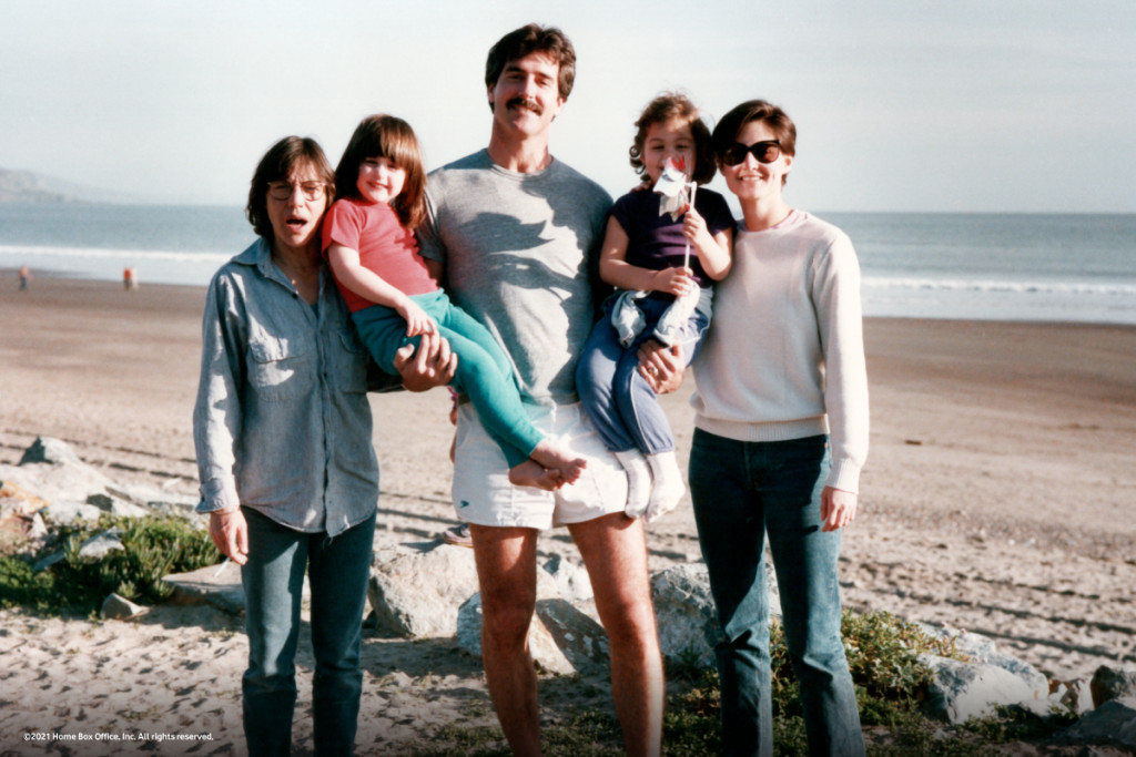 Nuclear Family – Ένα πολύ προσωπικό ντοκιμαντέρ ρίχνει φως στην αλήθεια των ΛΟΑΤΚΙ+ οικογενειών