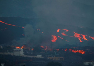 Λα Πάλμα – Απαγόρευση πτήσεων για δεύτερη μέρα – Γέμισε τέφρα ο ουρανός