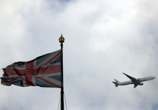 Βρετανία – Το Λονδίνο ζητάει «σημαντική αλλαγή» στο πρωτόκολλο με τη Βόρεια Ιρλανδία