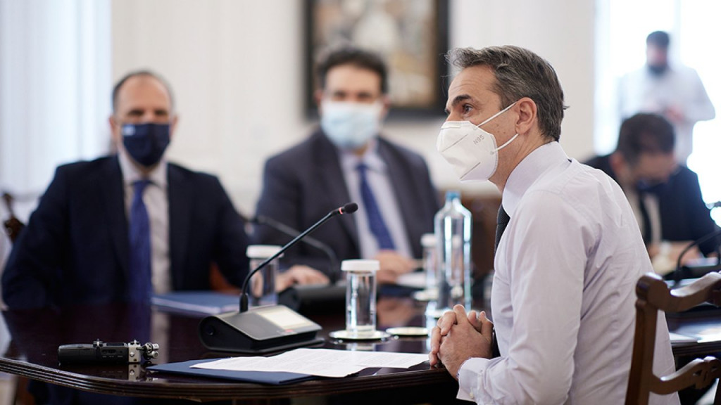 New poll raises concerns for government, ND maintains large lead over SYRIZA