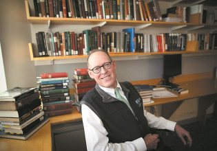 «Τα εμβόλια είναι το ισχυρότερο εργαλείο κατά της Covid-19»