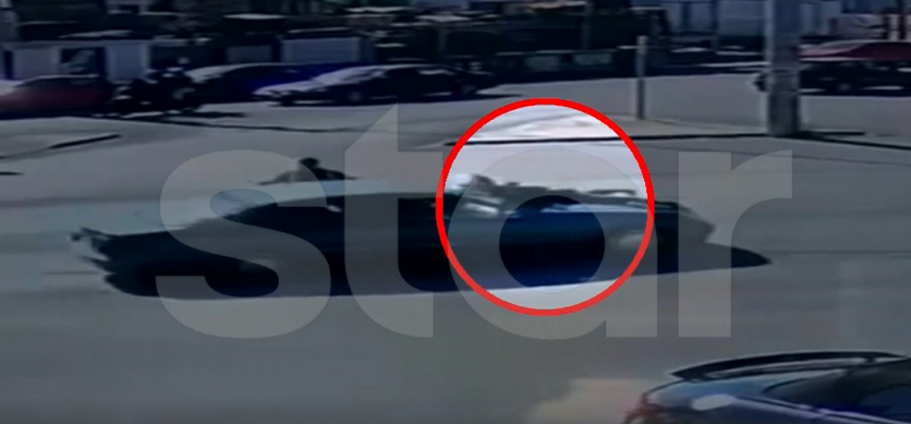 Βίντεο που κόβει την ανάσα – Γυναίκα κρεμάστηκε από το καπό αυτοκινήτου ληστών