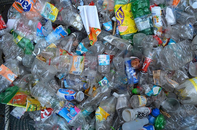 Η Ελλάδα παίρνει κάτω από τη βάση στην ανακύκλωση πλαστικών