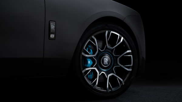 Rolls Royce Black Badge Ghost 8