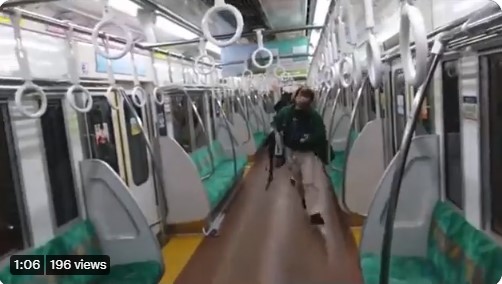 Ιαπωνία - Ντυμένος «Τζόκερ» ο δράστης της επίθεσης στο τρένο
