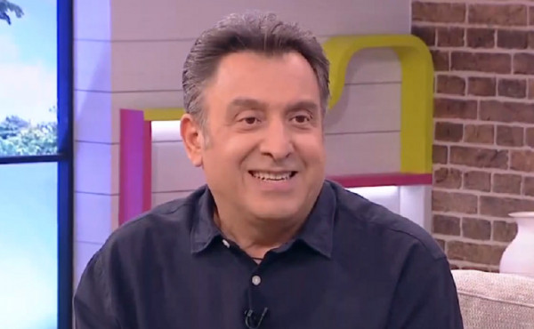 Συμπέθεροι απ’ τα Τίρανα – Πάνος Σταθακόπουλος και Κώστας Καζάκας αποκαλύπτονται