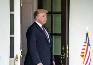 Τραμπ – «Φτώχυνε» ο τέως Αμερικανός πρόεδρος – Δεν είναι πια στους 400 πλουσιότερους των ΗΠΑ