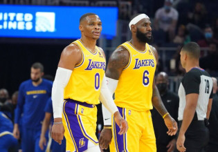 Ο Γουέστμπρουκ τα έχει «σπάσει» στα πρώτα του παιχνίδια με τους Λέικερς