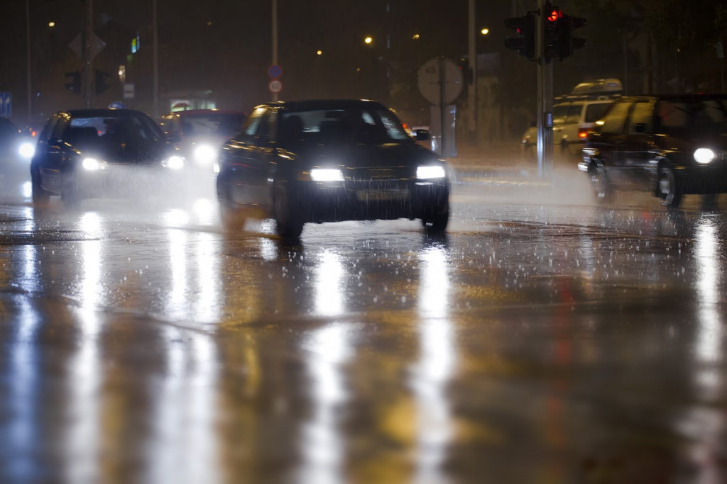 Ρεντίνα – Κλειστή η Εθνική Οδός λόγω υδάτων – Πληροφορίες για εγκλωβισμένους οδηγούς