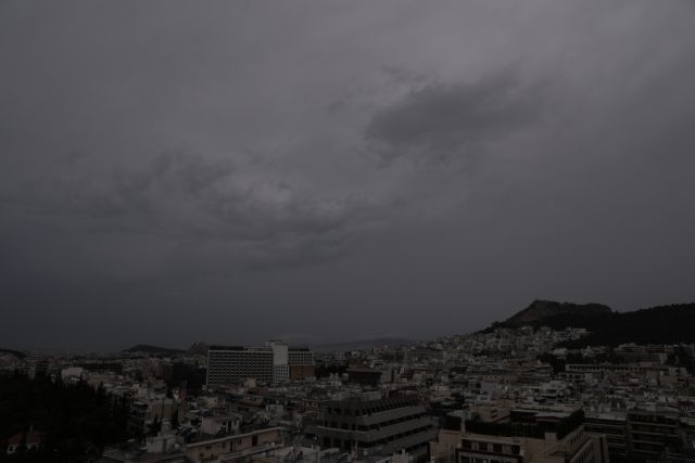 Κακοκαιρία «Αθηνά» - Επιδείνωση με βροχές, καταιγίδες και χαλάζι τις επόμενες ώρες