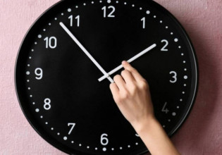 Αλλαγή ώρας 2021 – Πότε γυρνάμε τα ρολόγια μας μια ώρα πίσω