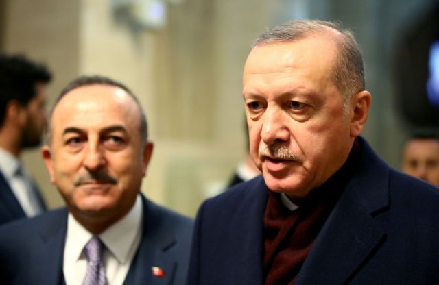 Τουρκία - Ο Τσαβούσογλου απείλησε με παραίτηση τον Ερντογάν - Το παρασκήνιο με τους πρέσβεις