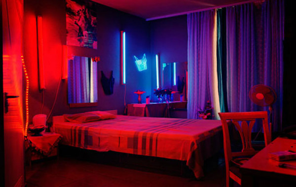 Ρόδος – Στο εδώλιο τέσσερα άτομα για κρυφό οίκο ανοχής στο πατάρι ενός μπαρ