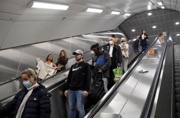 Γαλλία –  Η Γερουσία αρνήθηκε να παρατείνει την ισχύ του υγειονομικού πάσου ως το καλοκαίρι του 2022