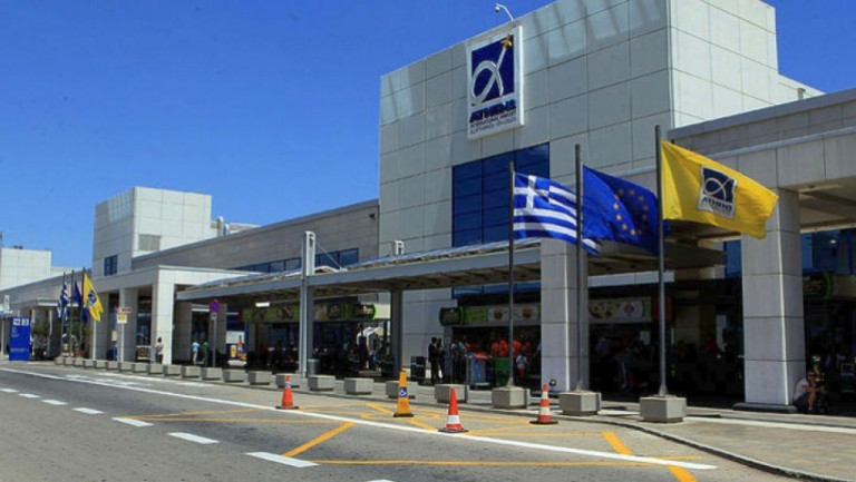 Θρίλερ στο Ελ. Βενιζέλος – Αστυνομικοί απέτρεψαν απόπειρα αυτοκτονίας νεαρού από τη Βουλγαρία
