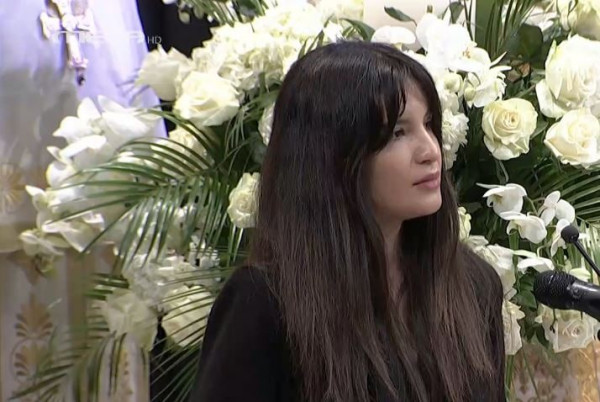 Αιμιλία κόρη Φώφης Γεννηματά – Θα μας λείψει το χάδι, το χαμόγελό σου και το ζεϊμπέκικο της ζωής σου