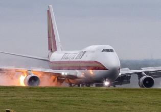 Βρετανία – Αεροπλάνο έπιασε φωτιά κατά την προσγείωσή του