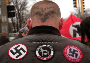 Στο μικροσκόπιο ακροδεξιές σελίδες στο διαδίκτυο και σε συνομιλίες χρυσαυγιτών