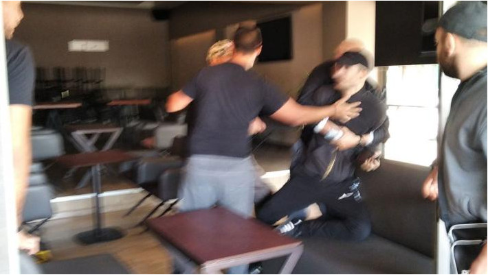 Far right assailants injure four Greek Communist Party Youth pamphleteers in in Thessaloniki