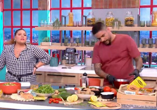 Ο Τίμος Ζαχαράτος μαγειρεύει club sandwich τόνου και μία εύκολη και γρήγορη πατατοσαλάτα με τόνο