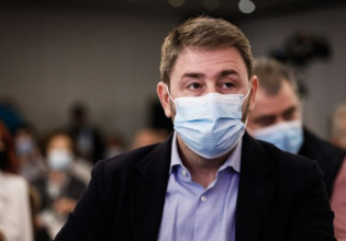 Νίκος Ανδρουλάκης – Να προχωρήσει άμεσα ο υποχρεωτικός εμβολιασμός στους δημόσιους λειτουργούς