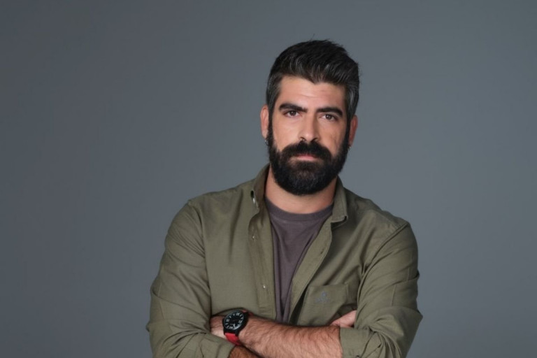 Η Γη της Ελιάς – Η Ευτυχία κάνει ξανά έρωτα με τον Ανέστη