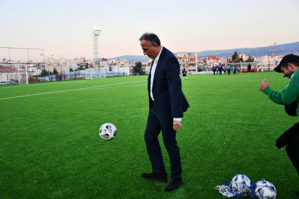 «Μπαλαδόρος» ο υπουργός