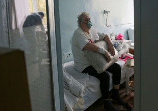 Κοροναϊός – Η αυξημένη σκληρία των αρτηριών προβλέπει τη θνητότητα σε νοσηλευόμενους ασθενείς