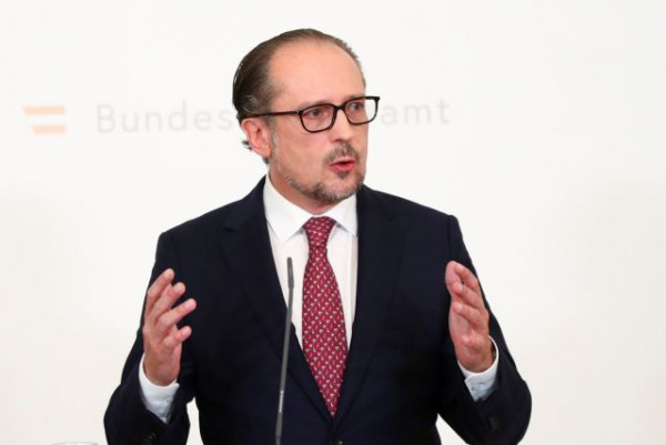 Αυστρία – Ορκίστηκε ο νέος καγκελάριος Αλεξάντερ Σάλενμπεργκ