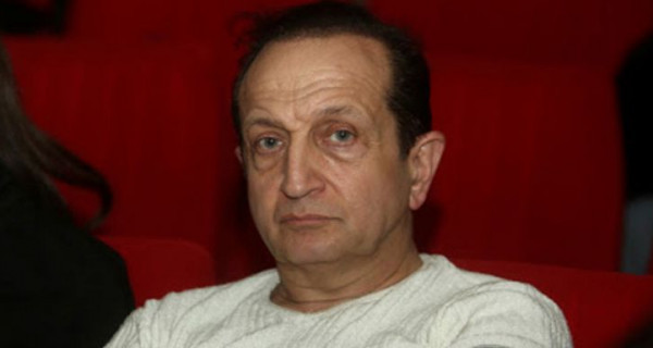 Σπύρος Μπιμπίλας – Μιλάω στα παπαγαλάκια μου κάθε πρωί