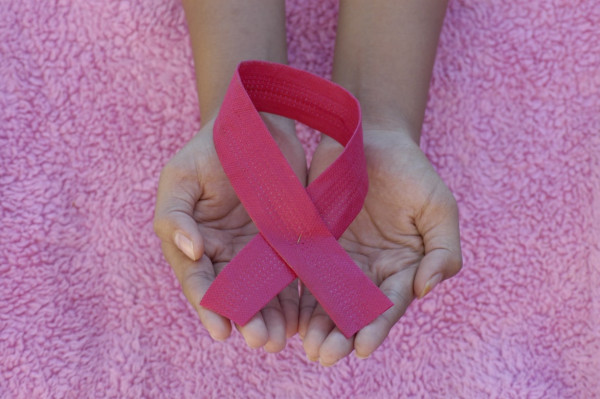 ΠΙΣ – Πρώτος σε συχνότητα και δεύτερος σε αιτία θανάτου ο καρκίνος του μαστού στη χώρα μας – Η πρόληψη σώζει