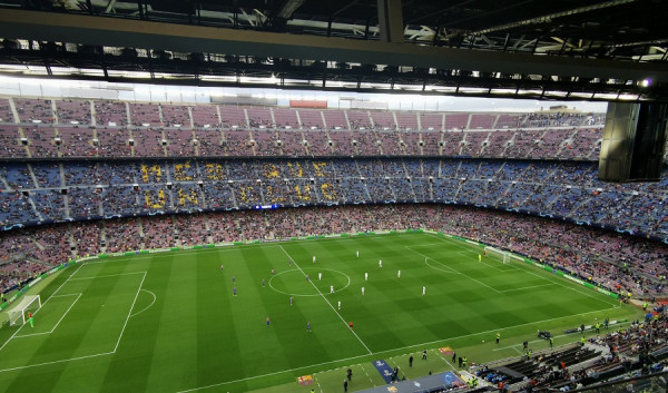 Ηχηρό μήνυμα από τους οπαδούς της Μπαρτσελόνα – Αδειο το «Καμπ Νου»