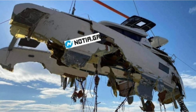 «Μπάλλος» – Δραματική διάσωση επιβατών καταμαράν που τσακίστηκε στα βράχια – Συγκλονιστικό βίντεο